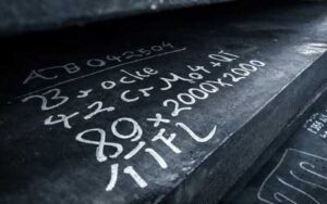 Vorvergütete Bleche 42CrMo4+QT